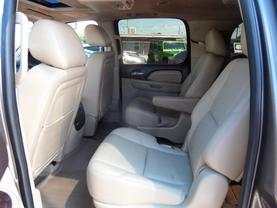 2014 GMC YUKON XL 1500 SUV V8, FLEX FUEL, 6.2 LITER DENALI SPORT UTILITY 4D at Gael Auto Sales in El Paso, TX