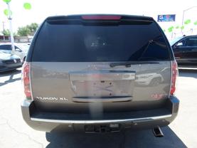 2014 GMC YUKON XL 1500 SUV V8, FLEX FUEL, 6.2 LITER DENALI SPORT UTILITY 4D at Gael Auto Sales in El Paso, TX