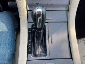 2017 FORD TAURUS SEDAN WHITE AUTOMATIC - Auto Spot
