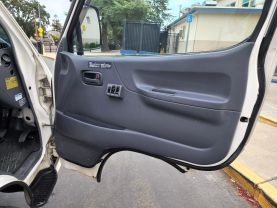 1997 TOYOTA HIACE COMMUTER VAN 1KZ-TE AMBULANCE