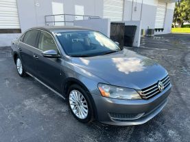 2012 VOLKSWAGEN PASSAT SEDAN 5-CYL, PZEV, 2.5 LITER 2.5L SE SEDAN 4D
