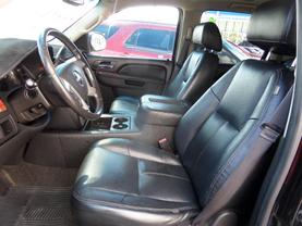 2013 GMC YUKON XL 1500 SUV V8, FLEX FUEL, 5.3 LITER SLE SPORT UTILITY 4D at Gael Auto Sales in El Paso, TX