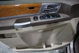 2008 CHRYSLER TOWN & COUNTRY VAN V6, 4.0 LITER LIMITED MINIVAN 4D