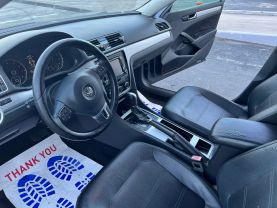 2012 VOLKSWAGEN PASSAT SEDAN 5-CYL, PZEV, 2.5 LITER 2.5L SE SEDAN 4D