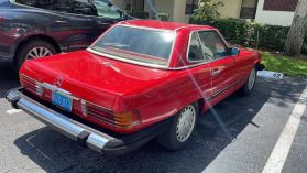 1986 MERCEDES-BENZ 560 SERIES CONVERTIBLE - SL 2D COUPE ROADSTER