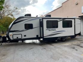2019 KEYSTONE PREMIER - - LUXURY