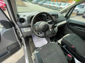 2017 NISSAN NV200