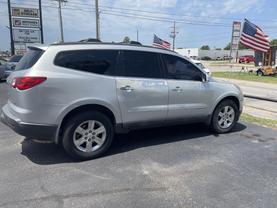 Used 2009 CHEVROLET TRAVERSE for $4,450 at Big Mikes Auto Sale in Tulsa, OK 36.0895488,-95.8606504