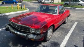 1986 MERCEDES-BENZ 560 SERIES CONVERTIBLE - SL 2D COUPE ROADSTER