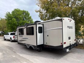 2019 KEYSTONE PREMIER - - LUXURY