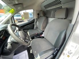 2017 NISSAN NV200