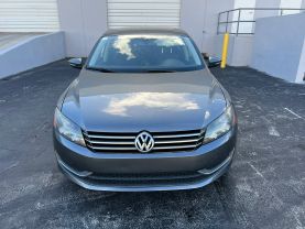 2012 VOLKSWAGEN PASSAT SEDAN 5-CYL, PZEV, 2.5 LITER 2.5L SE SEDAN 4D