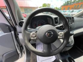 2017 NISSAN NV200