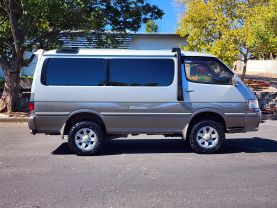 1996 TOYOTA HIACE VAN 1KZ-TE SUPER CUSTOM LIMITED