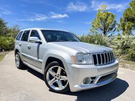 2007 JEEP GRAND CHEROKEE SUV SILVER AUTOMATIC - Citywide Auto Group LLC
