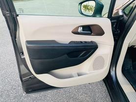 2018 CHRYSLER PACIFICA PASSENGER GRAY AUTOMATIC - Concept Car Auto Sales in Orlando, FL