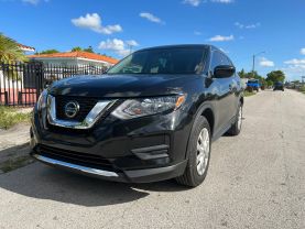 2018 Nissan Rogue - Image 2