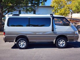 1996 TOYOTA HIACE VAN 1KZ-TE SUPER CUSTOM LIMITED
