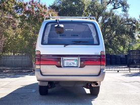 1996 TOYOTA HIACE VAN 1KZ-TE LIVING SALOON EX