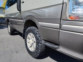 1996 TOYOTA HIACE VAN 1KZ-TE SUPER CUSTOM LIMITED