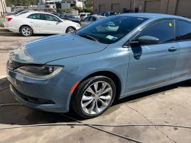 2015 Chrysler 200 - Image 14