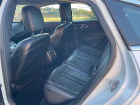 2016 Chrysler 200 - Image 27
