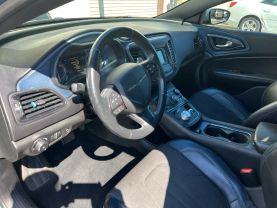 2015 Chrysler 200 - Image 17