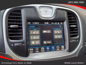 Used 2019 CHRYSLER 300 SEDAN V6, 3.6 LITER 300 LIMITED SEDAN 4D - Mobile Luxury Motors located in Mobile, AL