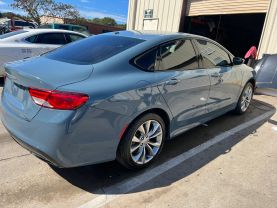 2015 Chrysler 200 - Image 6