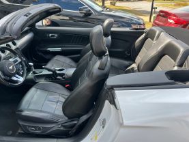2018 Ford Mustang - Image 21