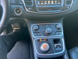 2016 Chrysler 200 - Image 30
