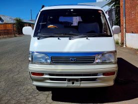 1995 TOYOTA HIACE VAN 1KZ-TE SUPER CUSTOM