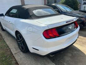 2018 Ford Mustang - Image 17