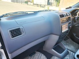 1997 TOYOTA GRANVIA VAN 1KZ-TE G