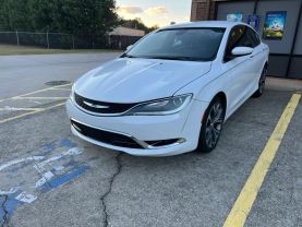 2016 Chrysler 200 - Image 11