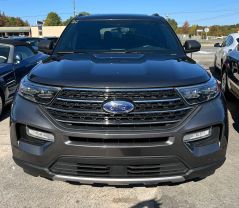 2020 Ford Explorer Xlt Sport Utility 4d - Image 2