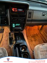 1994 JEEP GRAND CHEROKEE SUV 6-CYL, 4.0 LITER LAREDO SPORT UTILITY 4D