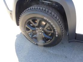 2016 JEEP CHEROKEE SUV V6, 3.2 LITER TRAILHAWK SPORT UTILITY 4D at Gael Auto Sales in El Paso, TX