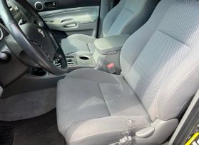 2010 TOYOTA TACOMA DOUBLE CAB PICKUP V6, 4.0 LITER PRERUNNER PICKUP 4D 5 FT