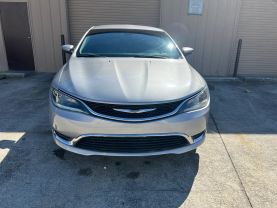 2016 Chrysler 200 - Image 2