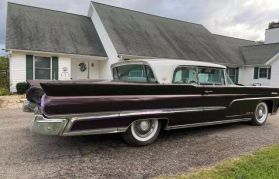 1959 LINCOLN CONTINENTAL SEDAN 430 C.I. MARK IV