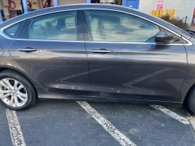 2015 Chrysler 200 - Image 4