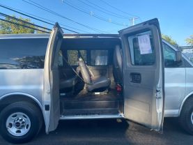 2010 GMC SAVANA 3500 PASSENGER PASSENGER SILVER AUTOMATIC - Auto Spot