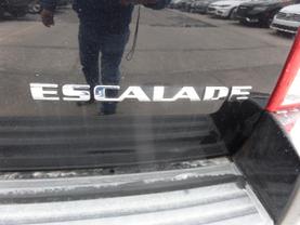 2013 CADILLAC ESCALADE SUV V8, FLEX FUEL, 6.2 LITER LUXURY SPORT UTILITY 4D at Gael Auto Sales in El Paso, TX