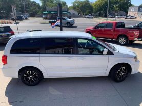 2016 DODGE GRAND CARAVAN PASSENGER PASSENGER V6, FLEX FUEL, 3.6 LITER SE MINIVAN 4D - Becker Auto Sales LLC in Emporia, KS