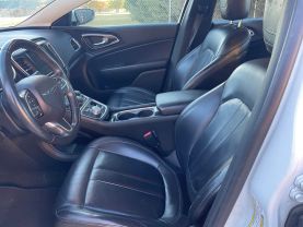 2016 Chrysler 200 - Image 22