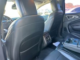 2016 Chrysler 200 - Image 21