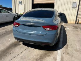 2015 Chrysler 200 - Image 7