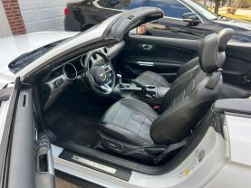 2018 Ford Mustang - Image 22