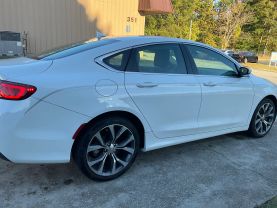 2016 Chrysler 200 - Image 34